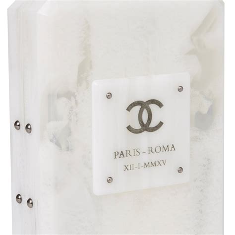 mancgette chanel in plexiglass|Chanel White Marble Plexiglass A Métiers D'Art Paris .